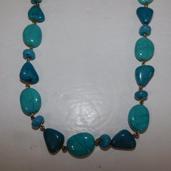Faux Blue Turquoise Stone Adjustable Length necklace - Picture 9 of 9